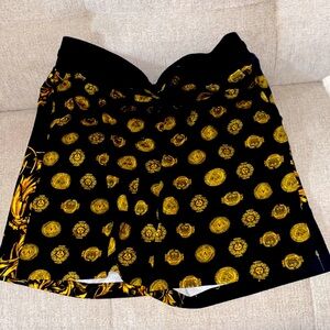 New Versace Jeans Couture men’s XL knee shorts with drawstring black and gold